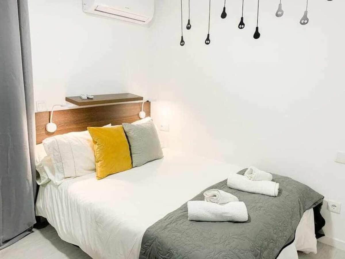 Apartment In Alicante Downtown/El Postiguet Beach Екстериор снимка